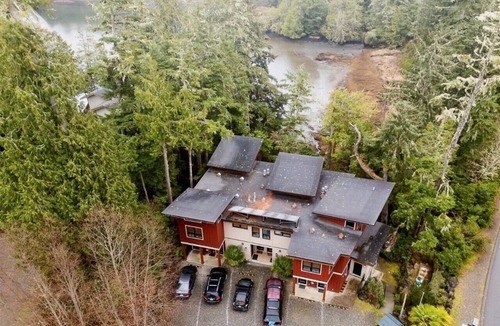 Ucluelet Villa | The Inlet Haven-Wild Pacific