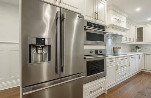 Kirkendall North House | The Kirkendall Mansion & Coach House - Luxury & Comfort 14 Bedroom 10 Washroom