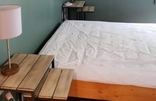 Monetville Cottage | The Lake House - Yoga Studio, swimming, boating, hiking and more!