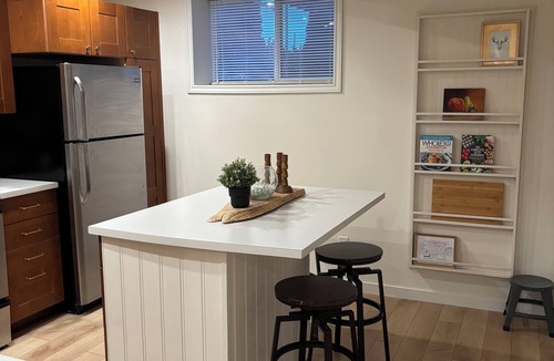 Central Okanagan House | The Lookout - Cozy 1BR Suite Overlooking Wood Lake