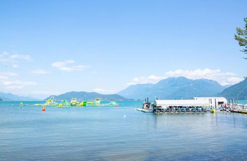 Harrison Hot Springs House | The Luna, New Penthouse w Patio, Lake and Mtn Views