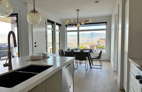 Central Okanagan House | The Malbec Residence: Live Luxury with your Favourite People!