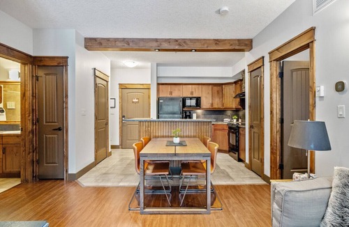 Radium Hot Springs Apartment | The Noble Nest | Pool | Hot Tub | Patio