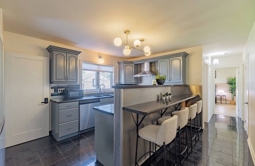 Niagara Falls Hotel | The Parkway Boutique Hotel by the Falls