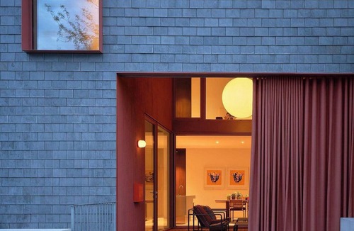 Sherwood Park House | The photographs are real. In-person is even better