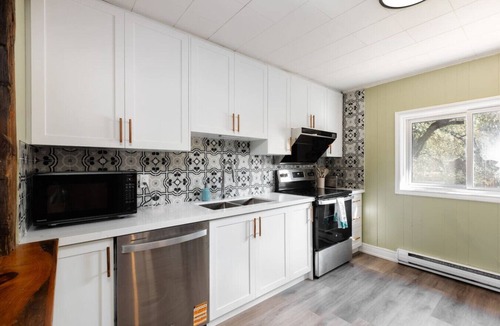 Bracebridge House | [The River Nest]Cozy getaway with hot tub+Sauna