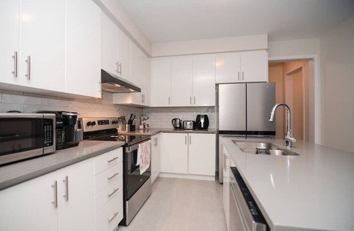 Thorold House | The Soilel Stay - Spacious 4Bed Home