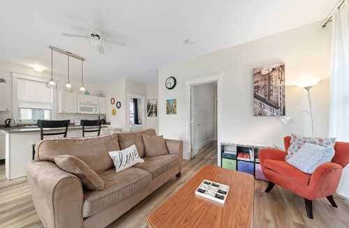 Cherry Valley House | The Warbler - 12 Meadowview