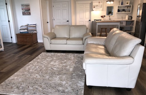 Chester Apartment | TheLowerDeck Oceanfront escape! Paddle Bds,Kayaking