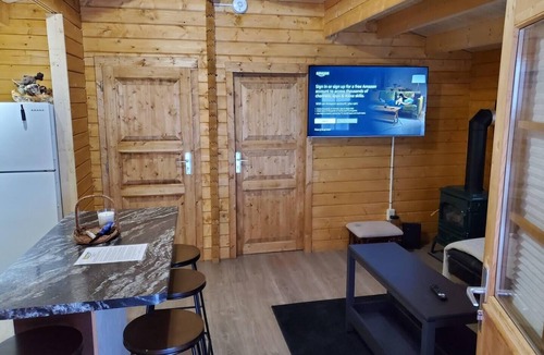 Seguin Cottage | This cottage is a 2 bedroom(s), 1 bathrooms, located in parry sound, on.