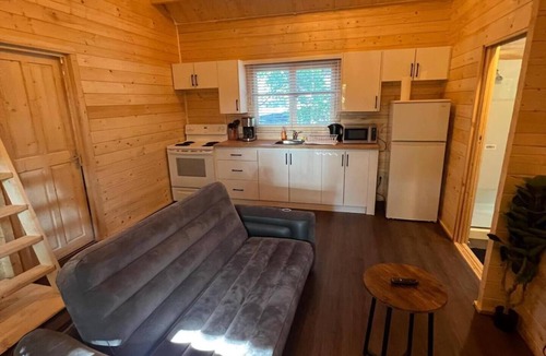 Seguin Cottage | This cottage is a 3 bedroom(s), 1 bathrooms, located in Parry Sound, , ON.