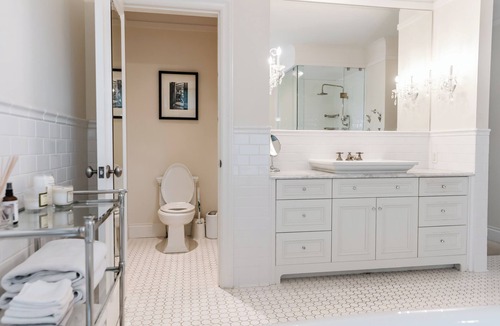 Southwest Mission House | This house is a 4 bedroom(s), 3.5 bathrooms, located in Kelowna, BC.