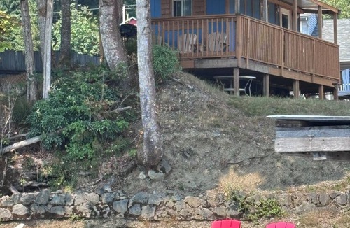 Youbou House | This waterfront tiny home. has all the amenities to make your stay memorable.