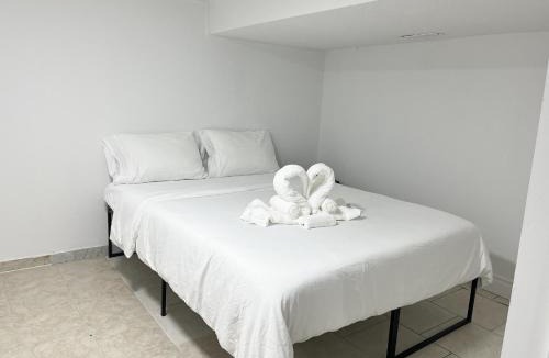 Bridlewood House | Tidy Private Rooms with Full Kitchen