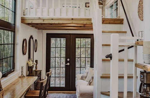 Bednesti House | Tiny House on the farm