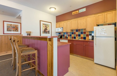 Silver Star Mountain Condo | Top floor 1 bedroom condo at Creekside - pet friendly, large deck, on trails