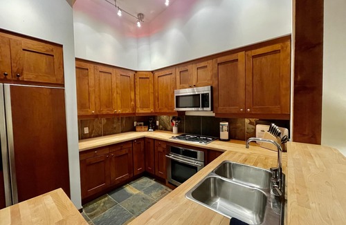 Ucluelet Condo | Top-floor villa with Pacific Ocean views. BBV