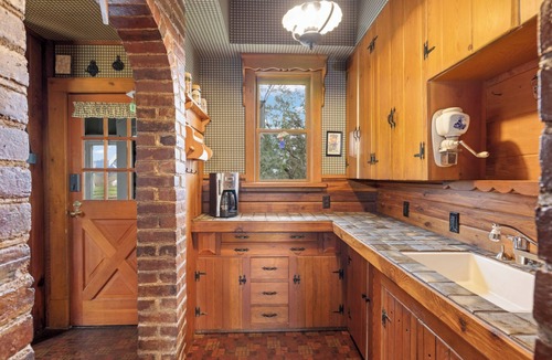 North Saanich House | Top Gun Acres
