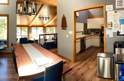 Dorset Cottage | "Trading Bay Cottage" Dorset Ontario(Waterfront)