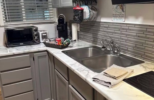 North Oyster House | Trails End Beach House 1 bedroom plus cabin bedroom