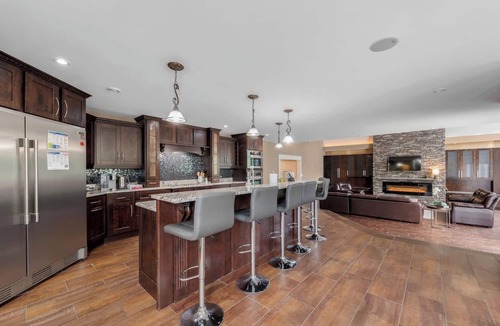 Prospect Bay House | Tranquil Chateau on Moody Lake
