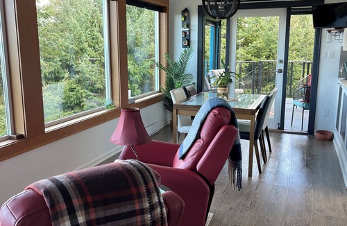 Regional District of Nanaimo House | Tree house in Nanoose Bay. Above the trees take in spectacular coastal views!