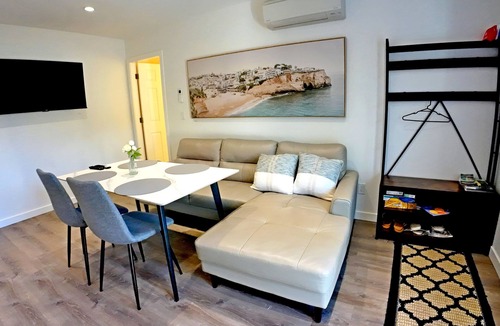 Gordon Head Bed & Breakfast | Two-Bedroom Suite in a Quiet Area Near Local Amenities