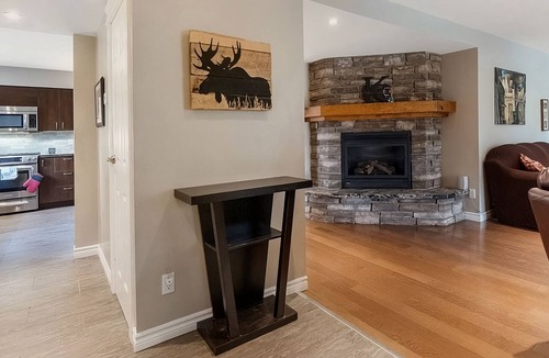 Rosseau House | Ultimate Family Retreat | Acreage, Private Lake, Pool, Sauna & Hot Tub