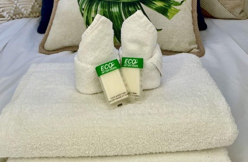 Ioco Boat Rental | Unique & Cozy Floatel