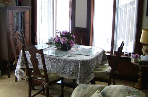 Granton Cabin | Unique Rental with Stunning Gardens near Stratford, Ontario