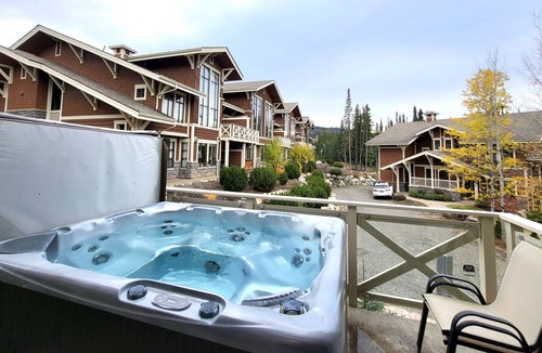 Sun Peaks Condo | Upper floor 2 bedroom condo, very close to ski-in/out trails