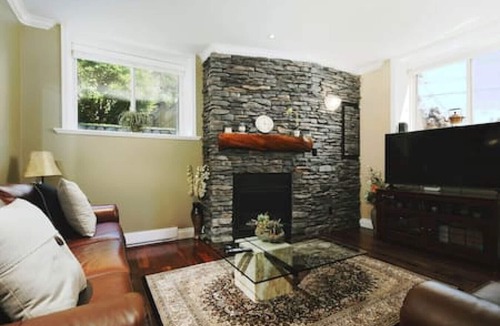 Saanich West House | Upscale Character Home with Luxurious Amenities