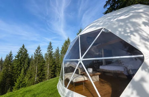 Taghum Cabin | Upscale Geo-Dome with Hot Tub & Epic Views 5 Minutes From Nelson BC