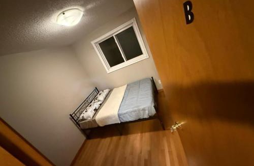 Waterloo House | UPTOWN WATERLOO-KWC ROOM-Best Location,Lowest Prices