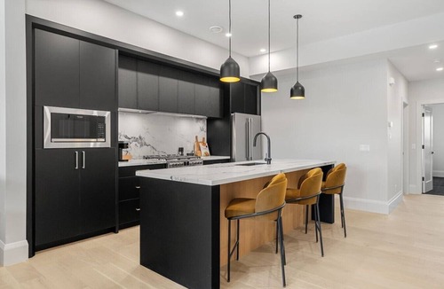 Killarney House | Urban Oasis | Lux 2 Bed | Garage | Min to DT