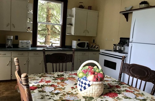 Bonne Bay House | VACATION RENTAL ~ AUNT JANE'S PLACE