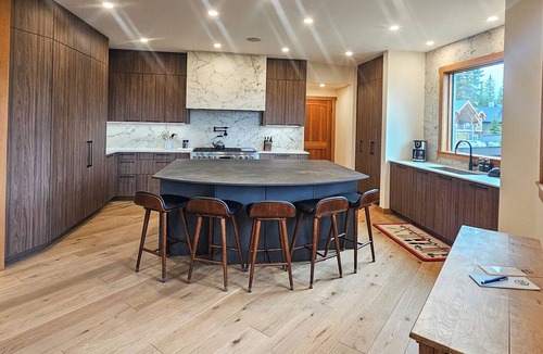 Golden Ski Chalet | Valleyview Chalet: 5-bedroom luxury mountain home