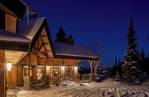 Golden Ski Chalet | Valleyview Chalet: 5-bedroom luxury mountain home