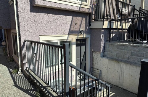 Fraserview House | VANCOUVER 1B1B-PRIVATE ENTRANCE-NEAR YVR/DT/RMD-FREE PARKING-FAMILY FRIENDLY