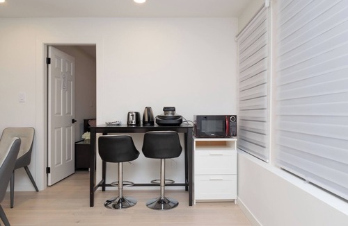 Arbutus Ridge House | Vancouver Retreat near UBC & Kitsilano Beach
