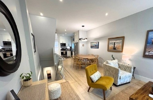 Grandview-Woodland House | Vancouver Townhome 2 blocks from Commercial Drive - Mountains Views and Parking