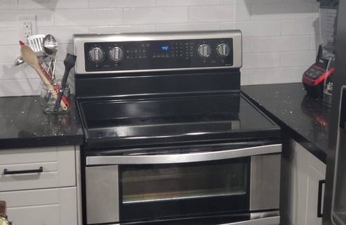 Milton Apartment | Velohome: Lovely 3-Bed, 2-Bath home close to Mattamy National Cycling Centre .