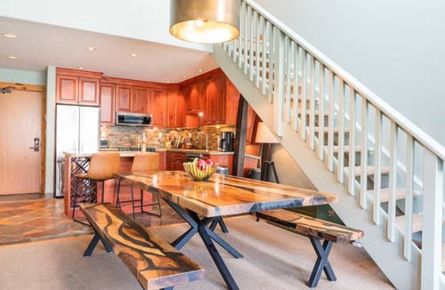 Whistler Village Cabin | Village Centre Loft- Private Hot Tub/Ski Mtn VIEW!