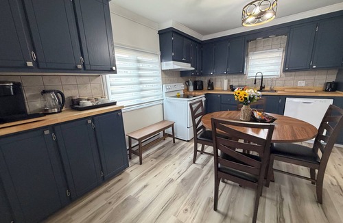 Terra Nova House | Water View and 15 minutes away from most popular attractions.