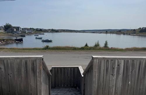 Terra Nova House | Water View and 15 minutes away from most popular attractions.
