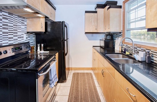 Quinte West Cottage | Waterfront Cottage with Salt Water HOT TUB! Directly on the Trent-Severn.