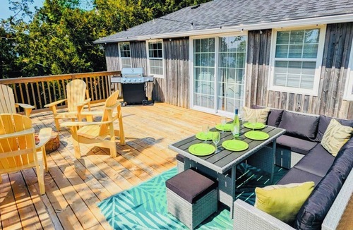 Saint John Cottage | Waterfront Cottage | Steps to Dominion Park Beach & minutes to Uptown Saint John