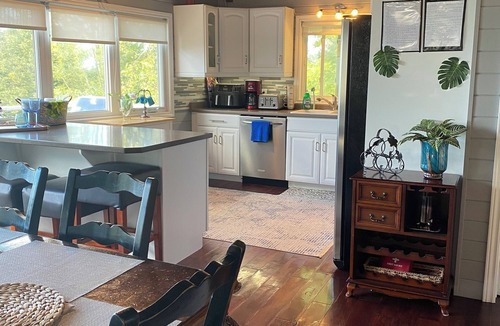 Ashfield-Colborne-Wawanosh Cottage | Waterfront Cottage/Hotub/Outdoor Shower/private sand beach/2pet/2-14+guests