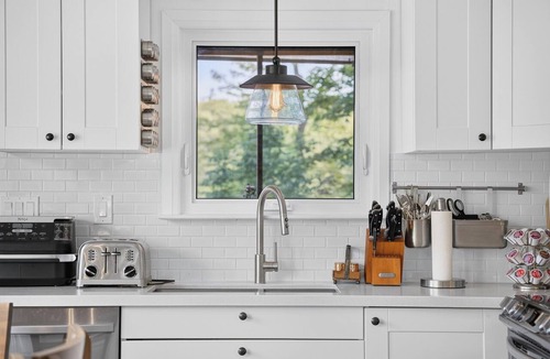 Severn House | Waterfront Cottage-Muskoka Room, Hot tub & Firepit