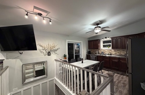 Summerside House | Waterfront Haven- Hot Tub- Kayak Access- 7 minutes from Summerside